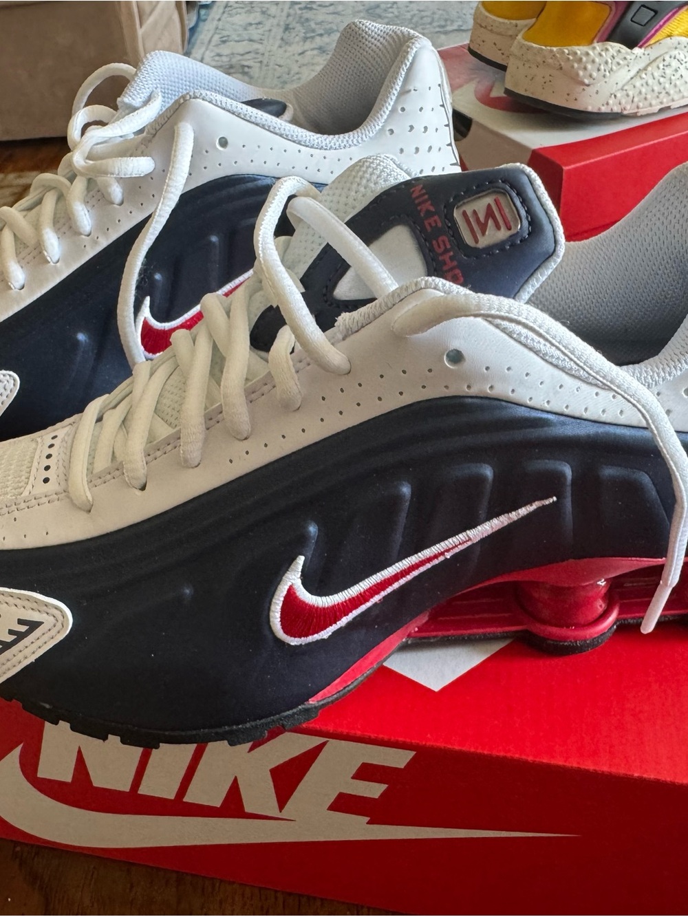 Nike shoe R 4 Kids' White, Black & Red